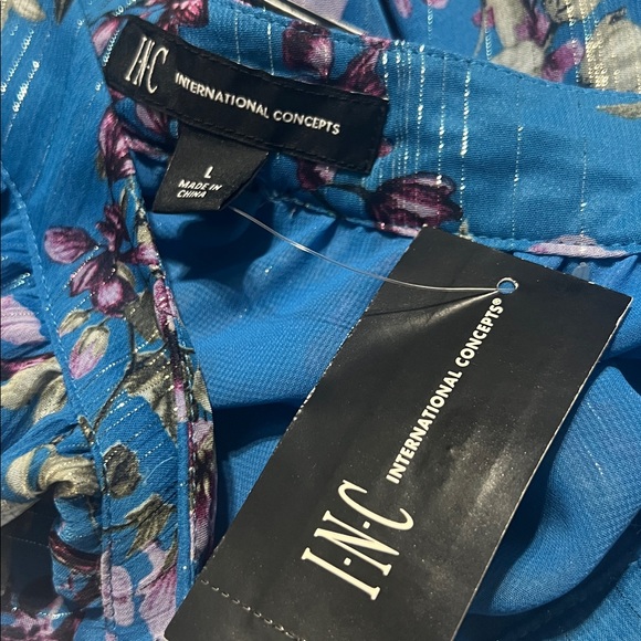 INC International Concepts Blue Floral Blouse - Picture 4 of 4